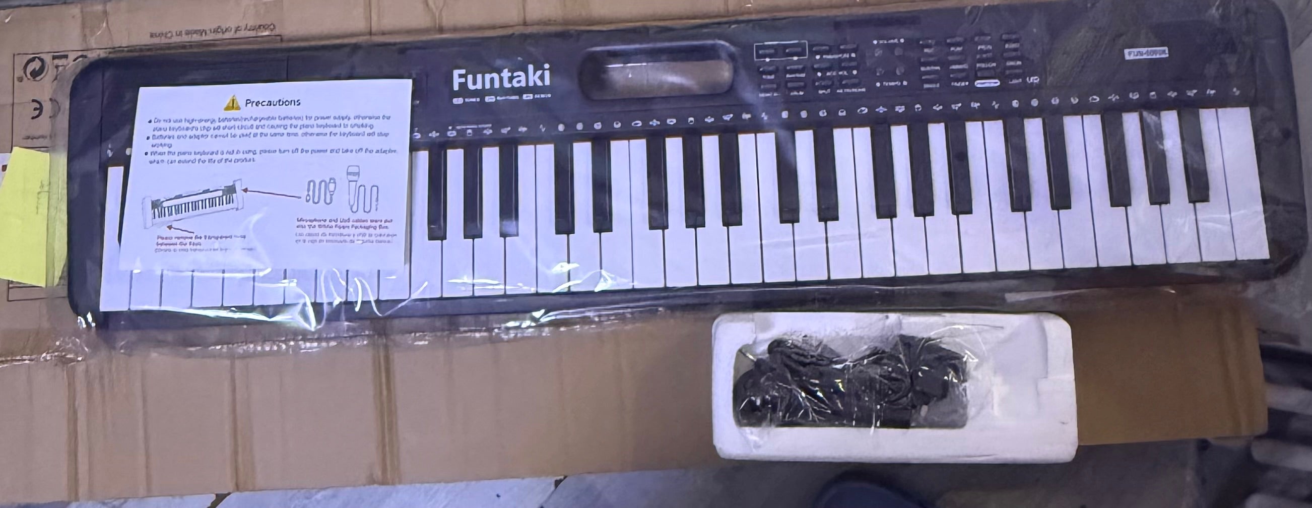 Funtaki 61 key electronic keyboard