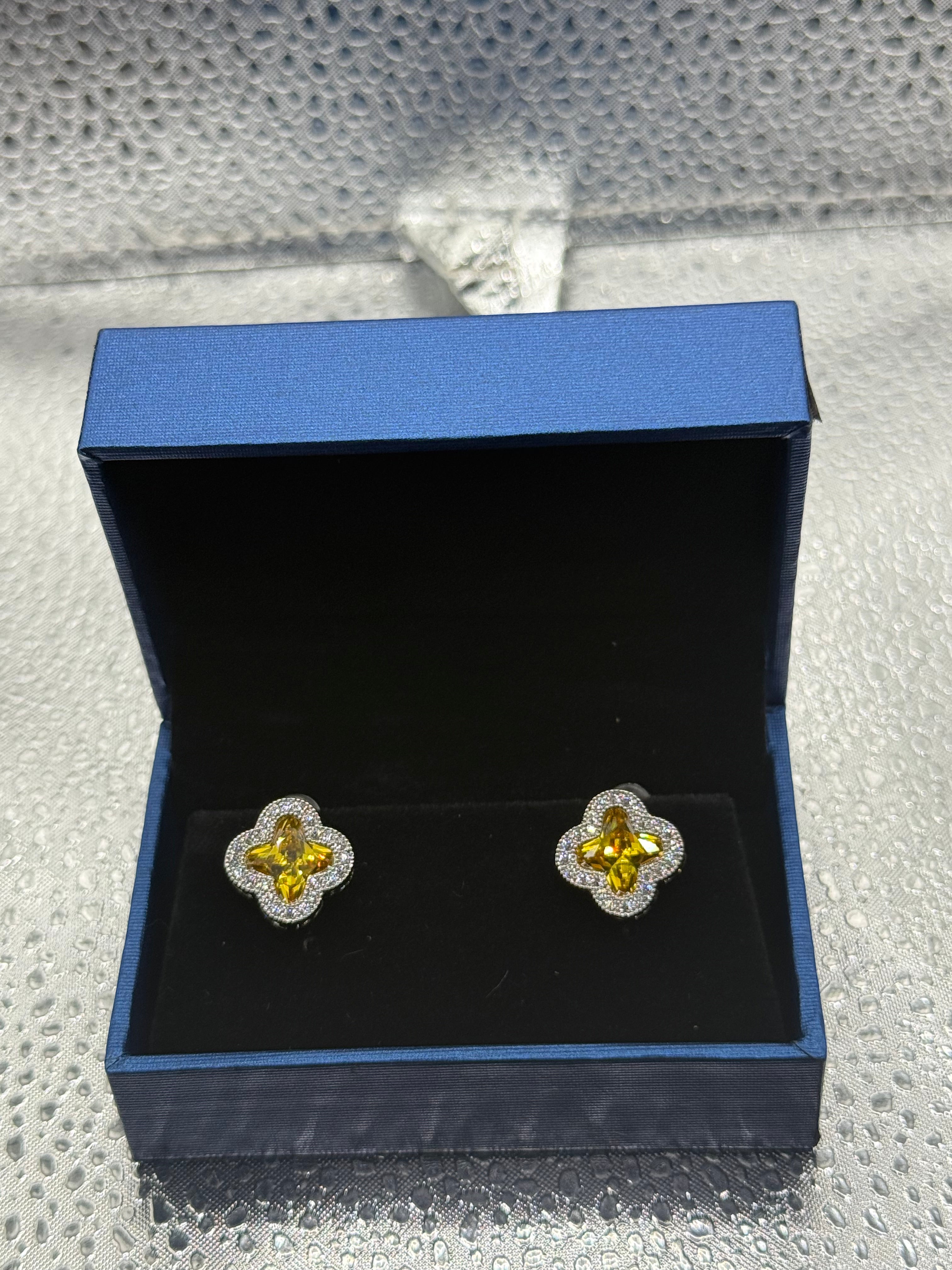 Yellow clover Sterling silver earrings