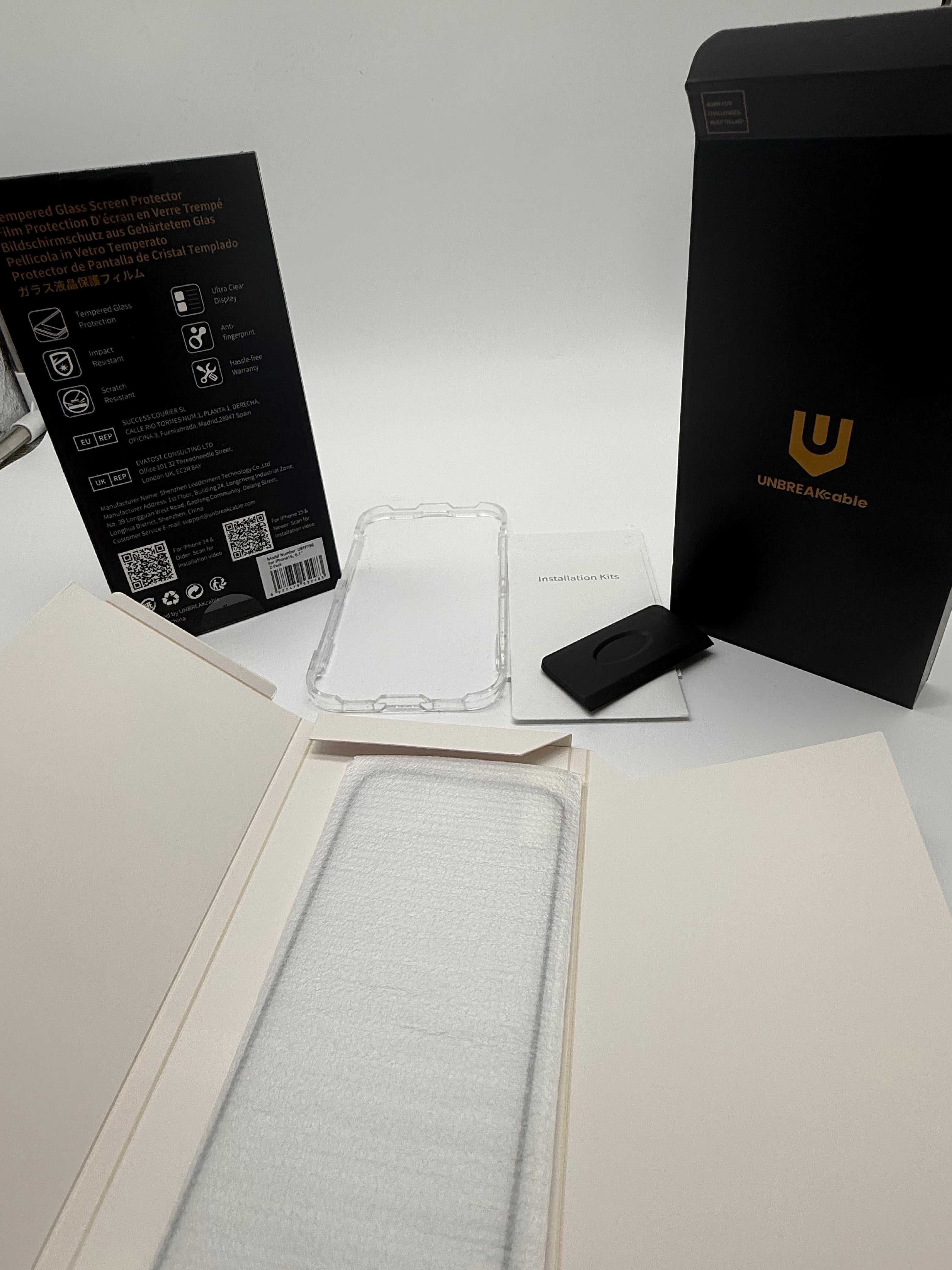 iPhone 16 screen protector